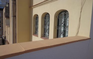 Ático con terraza con vistas en Gracia